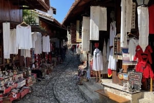 Da Tirana: Escursione di un giorno a Durazzo e Kruja, storia e cibo locale