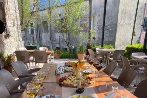 ティラナ/ドゥラスから：ソビエト連邦のワイナリー・リブラズドでのワイン試飲