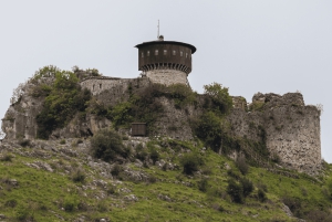 Da Tirana e Durazzo: Pëllumbas, Canyon di Erzen e Petrela