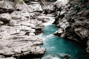 Da Tirana e Durazzo: Pëllumbas, Canyon di Erzen e Petrela