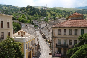 Från Tirana & Durres: Privat rundtur i Gjirokaster & Blue Eye