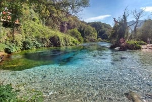Au départ de Tirana et Durres : Visite privée de Gjirokaster et Blue Eye