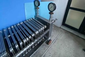 Vanuit Tirana/Durres: WIJNPROEVERIJ IN DE USSR-WIJNGAARD LIBRAZHD