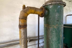 Vanuit Tirana/Durres: WIJNPROEVERIJ IN DE USSR-WIJNGAARD LIBRAZHD