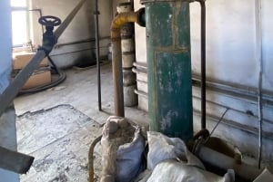 Vanuit Tirana/Durres: WIJNPROEVERIJ IN DE USSR-WIJNGAARD LIBRAZHD