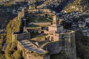 Från Tirana: Dagsutflykt till UNESCO-listade Gjirokastra