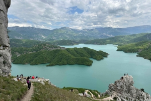 De Tirana: excursão a pé pela montanha Gamti e pelo lago Bovilla
