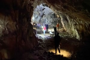 Da Tirana: Escursione alla Grotta di Pellumbas e visita del Canyon
