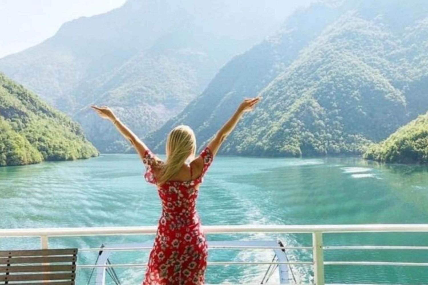 Depuis Tirana : excursion en hors-bord sur le lac Koman et la rivière Shala