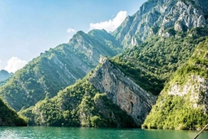 Tiranasta: Komani-järvi ja Shala-joki, pikavene sisältyy