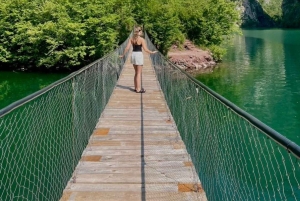 Tiranasta: Komani-järvi ja Shala-joki, pikavene sisältyy