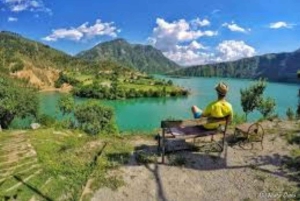 Vanuit Tirana: Komani Meer Dagtour met Traditionele Lunch