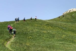 Van Tirana: Korab Mountain Hike en Radomira 2-daagse tour