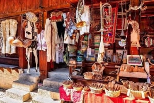 Au départ de Tirana : château de Kruja, vieux bazar et visite de Sari Salltik.