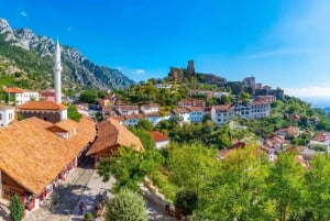 Au départ de Tirana : château de Kruja, vieux bazar et visite de Sari Salltik.