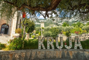 Vanuit Tirana: Krujë Dagtrip met Krujë Kasteel & Oude Bazaar