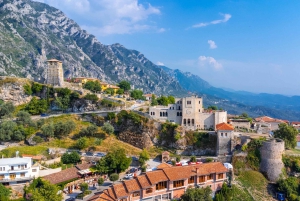 Vanuit Tirana: Krujë Dagtrip met Krujë Kasteel & Oude Bazaar