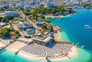 ティラナ発：クサミル諸島、サランダ、ブルーアイ日帰りツアー