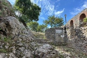 Tiranasta: Petrela-linna ja Balkanin suurin zipline