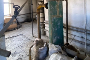 ティラナ/ドゥラスから：ソビエト連邦のワイナリー・リブラズドでのワイン試飲