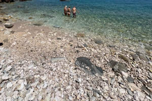 Från Tirana: Sazan Island & Karaburun, båttur
