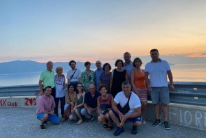 Tiranasta: Sazan, Karaburun-rantakierros ja varjoliitoa Vlorassa