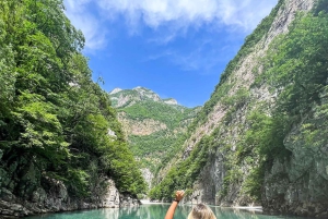 Vanuit Tirana: Shala River Boat Tour Dagtrip