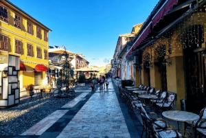 Fra Tirana: Shkodër – Rozafa-slottet, gamlebyen og maskefabrikken