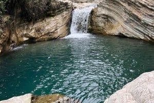 De Tirana: Cascata de Sinec, Berat UNESCO e Belsh - Viagem de um dia