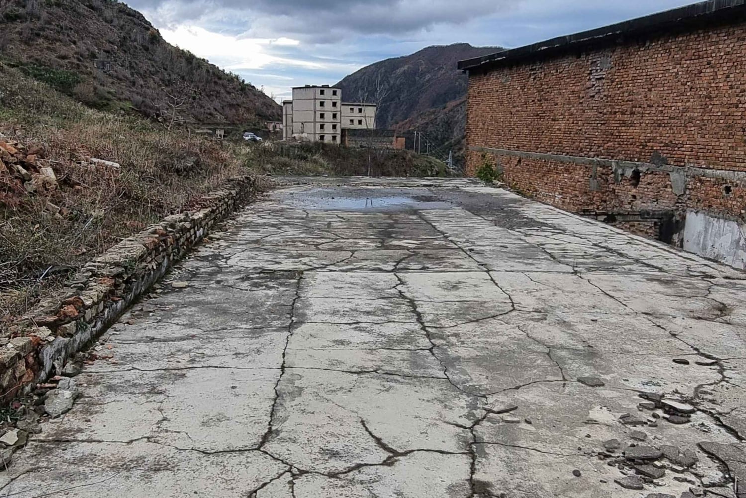 Fra Tirana: Spaç-fængslet - Albaniens berygtede kommunistiske gulag.