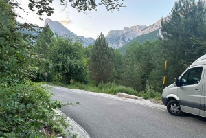 Von Tirana: Tagestour ins Dorf Theth mit Mittagessen