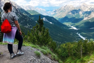 Fra Tirana: Valbona og Komani-sjøen 2 dagsturer alt inkludert