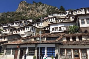 Fra Vlora: Zvernec, Apollonia og Berat dagstur