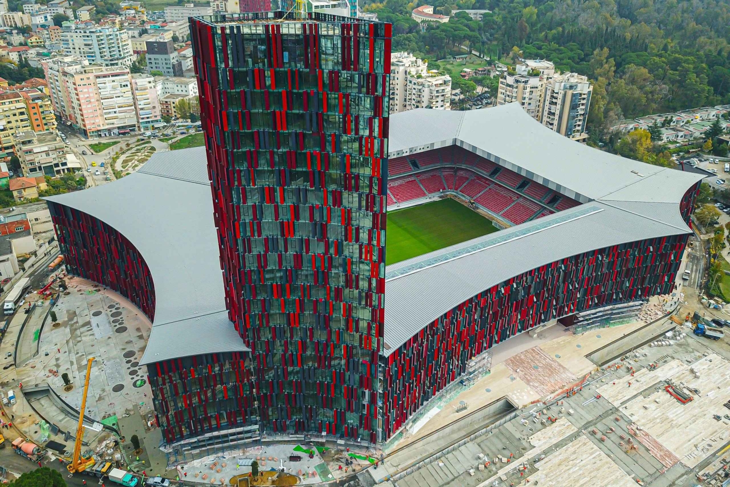 Från Vlora/Orikum: Tirana huvudstad/slottet och zipline