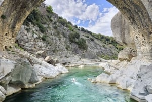 Vlorë: puente Brataj, cañón Nivica y cascada Peshtura