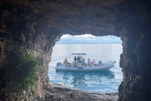 Z Wlory: Jaskinia Haxhi Ali i rejs łodzią motorową Karaburun
