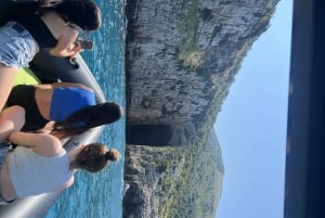 Vloresta: Vore: Haxhi Ali Cave & Karaburun Speedboat Tour