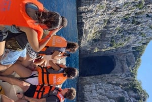 Desde Vlore: Excursión en lancha rápida a la cueva de Haxhi Ali y Karaburun