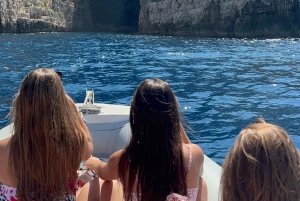 Au départ de Vlore : excursion en hors-bord à la grotte de Haxhi Ali et Karaburun