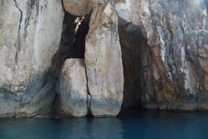 Aventura en Gjipe desde Dhermi: Cueva de los Piratas Incluida