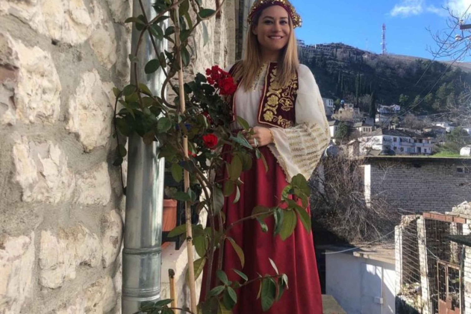 Гирокастра: насладитесь Старым базаром в традиционных костюмах