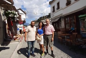 Von Saranda aus: Gjirokastra Stone City & Blue Eye Tagestour