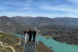 Из Тираны/Дурреса:Экскурсия во Влору и скоростной катер на пляже Джипе