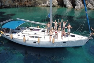 Gouvia: Corfu Island Sailing Trip with Snack and Soft Drinks