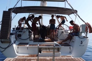 Gouvia: Corfu Island Sailing Trip with Snack and Soft Drinks