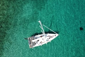 Gouvia: Corfu Island Sailing Trip with Snack and Soft Drinks