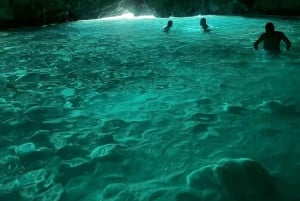 Grama Bay e Blue Cave: Snorkeling e praias secretas em Vlore