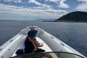 Grama Bay & Blue Cave: speedboottocht vanuit Vlore