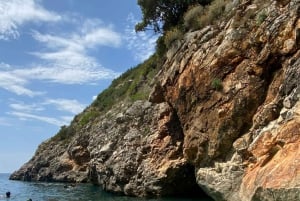 Grama Bay & Blue Cave: speedboottocht vanuit Vlore