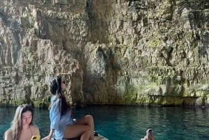 Grama Bay & Blue Cave: speedboottocht vanuit Vlore